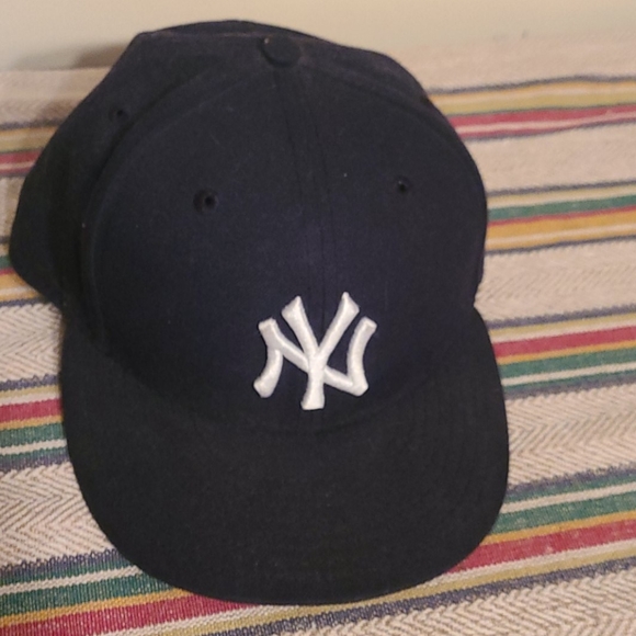 NY size: 7 3/8 - Picture 1 of 5